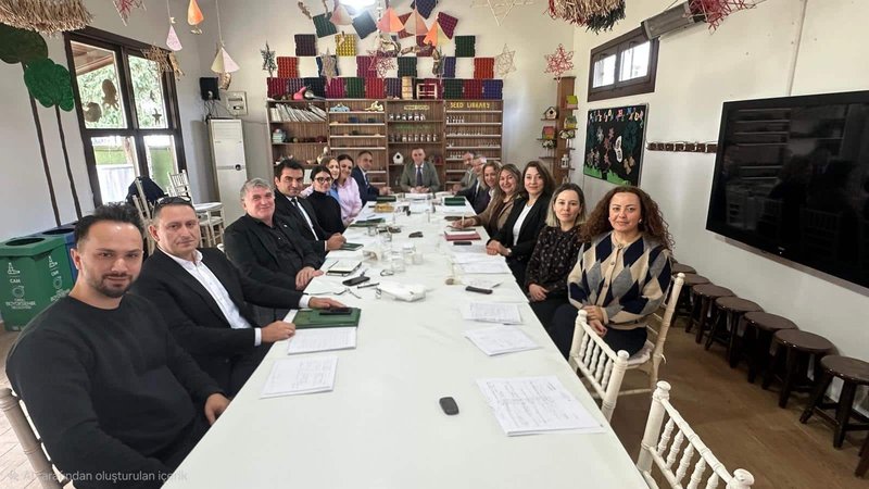 Gülyalı'da 2025-2026 Eğitim Yılı Değerlendirme Toplantısı Yapıldı - Görsel 3