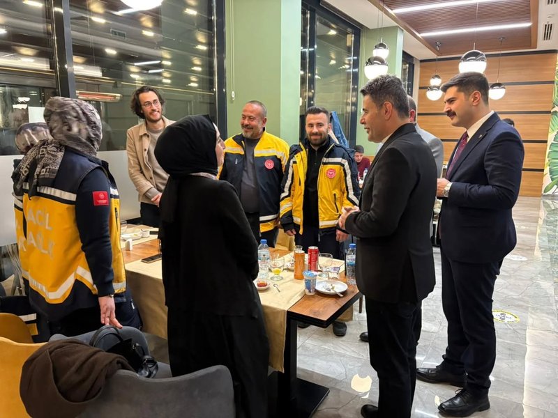 Gürün Kaymakamlığı'ndan Tıp Bayramı'nda Personel Onuruna İftar - Görsel 3