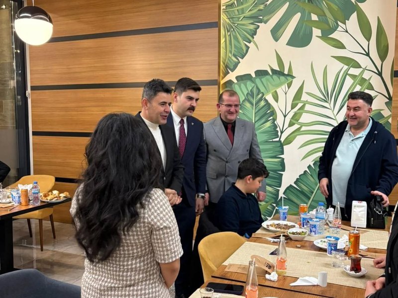 Gürün Kaymakamlığı'ndan Tıp Bayramı'nda Personel Onuruna İftar - Görsel 5