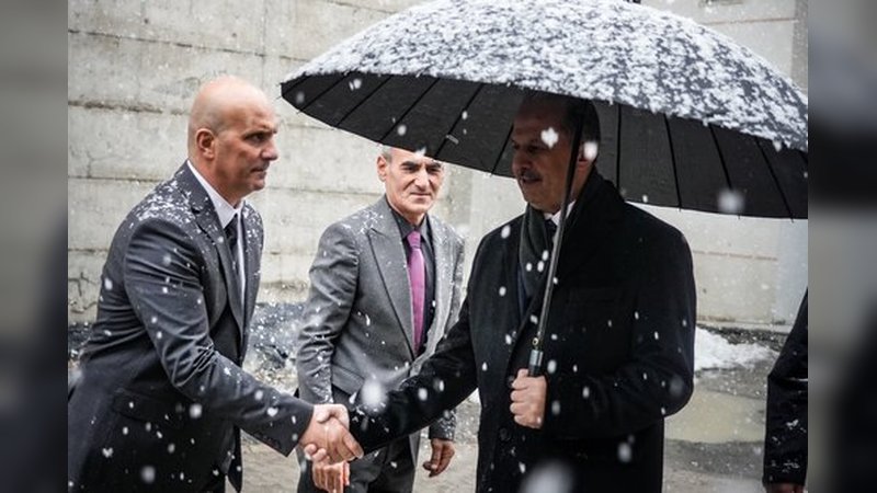 Hakkari Valisi Taşyapan'dan Gençlik ve Spor İl Müdürlüğü'ne Ziyaret