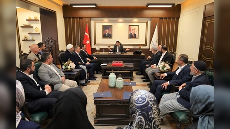 Haliliye Kaymakamı Şahin'den Görevlilerine Başarı Belgesi