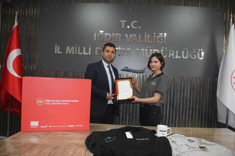 Iğdır'da Savunmadan Sanata Genç Tasarımlar Yarışması Ödül Töreni Düzenlendi - Görsel 4