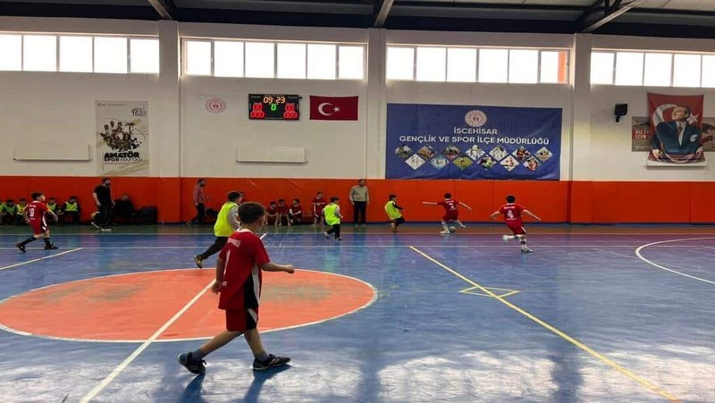 İscehisar'da Okul Spor Müsabakaları Futsal ile Başladı - Görsel 4