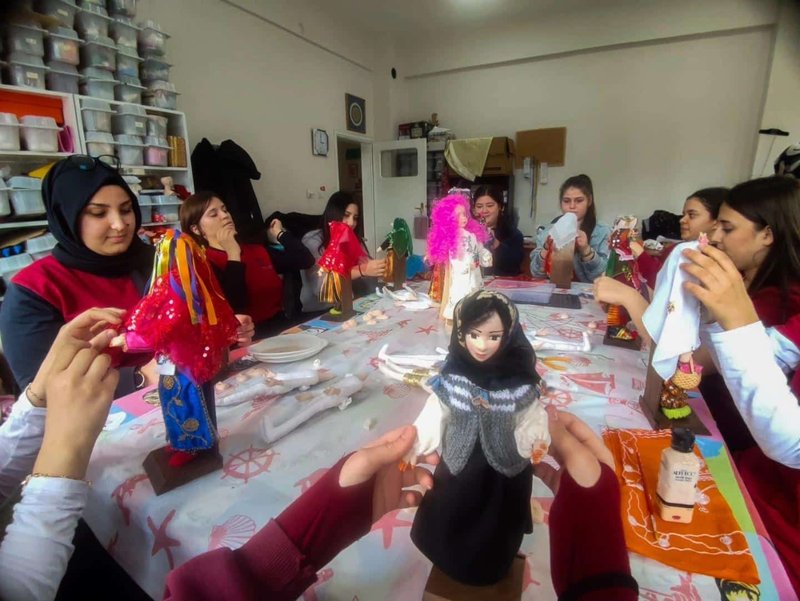 Isparta'da 'Atıktan Sanata Dönüşüm' Atölyesi Öğrencilerle Buluştu - Görsel 2