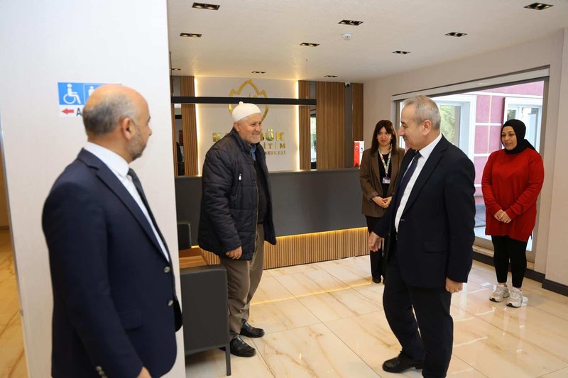 Karabük İl Milli Eğitim Müdürü Nevzat Akbaş'tan Özel Eğitim Merkezine Ziyaret - Görsel 2