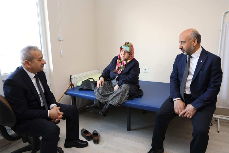 Karabük İl Milli Eğitim Müdürü Nevzat Akbaş'tan Özel Eğitim Merkezine Ziyaret - Görsel 4