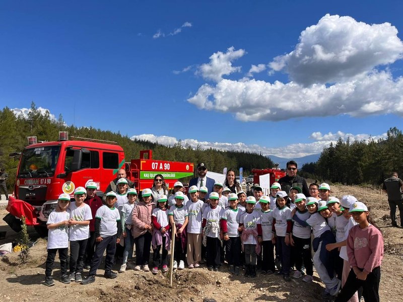 Kaş'ta Orman Haftası Kapsamında Fidan Dikim Etkinliği - Görsel 2