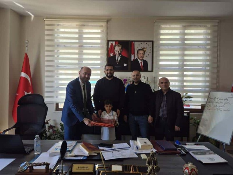 Kaş'ta Satranç Turnuvası Birincisi Ödüllendirildi - Görsel 3