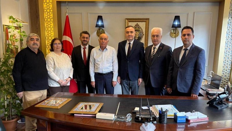 Kemalpaşa'da Eğitime Vefa: Üzümcü Ailesinden Örnek Bağış