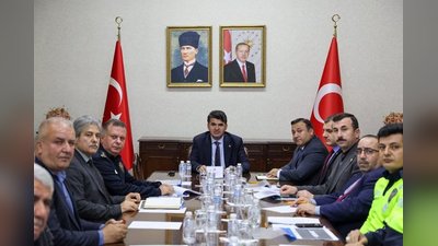 Kilis'te Ulaşım Sorunları Masaya Yatırıldı: Vali Kalaylı Başkanlığında Değerlendirme Toplantısı