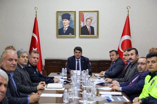 Kilis'te Ulaşım Sorunları Masaya Yatırıldı: Vali Kalaylı Başkanlığında Değerlendirme Toplantısı - Görsel 3