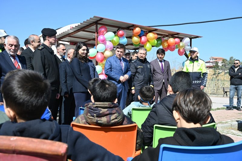 Kırıkkale Valisi Sarıibrahim'den Bahşılı'da Trafik Bilinci ve Sağlık Farkındalığı Vurgusu - Görsel 3