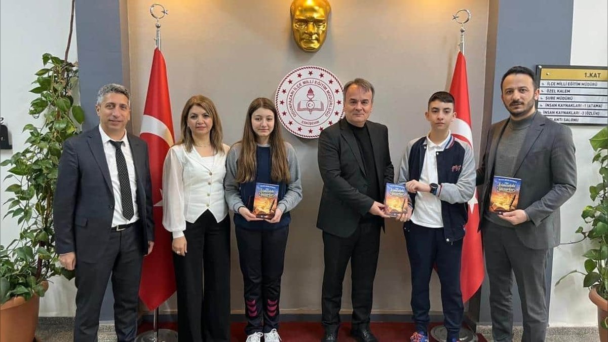 Melahat Ünügür Ortaokulu'ndan 'İçimizdeki Yazarlar II' Kitabı Okurlarla Buluştu