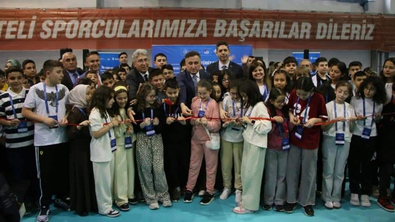 Melikgazi'de TÜBİTAK 2204-B Bölge Finali Açıldı: Genç Kaşifler Buluştu - Görsel 2