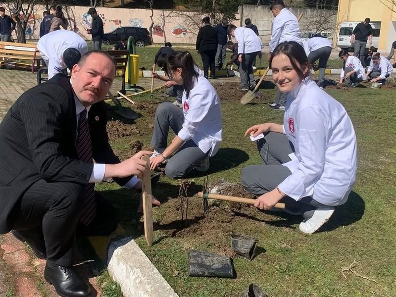Mengen'de Orman Haftası Gül Fidanı Dikimiyle Kutlandı - Görsel 5