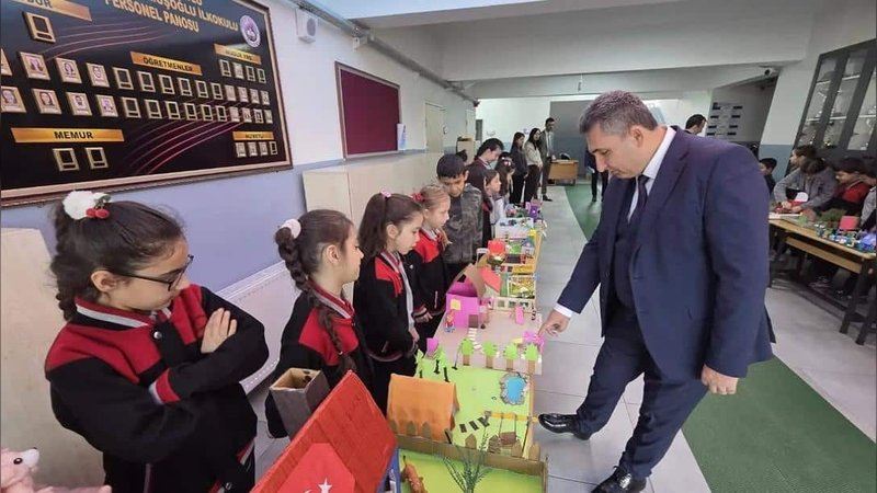 Mengen İlçe Milli Eğitim Müdürü Nizami Özalp'ten Şehit Hasan Durmuşoğlu İlkokulu'na Ziyaret