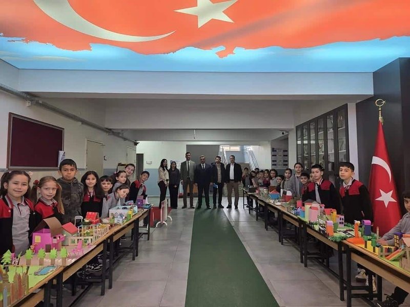 Mengen İlçe Milli Eğitim Müdürü Nizami Özalp'ten Şehit Hasan Durmuşoğlu İlkokulu'na Ziyaret - Görsel 2