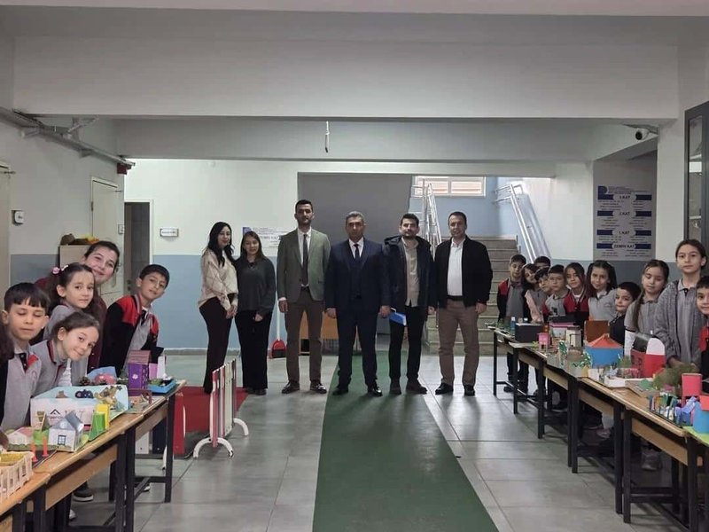 Mengen İlçe Milli Eğitim Müdürü Nizami Özalp'ten Şehit Hasan Durmuşoğlu İlkokulu'na Ziyaret - Görsel 3