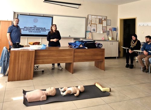 Mezitli'de Ailelere Temel İlkyardım Eğitimi Verildi - Görsel 2