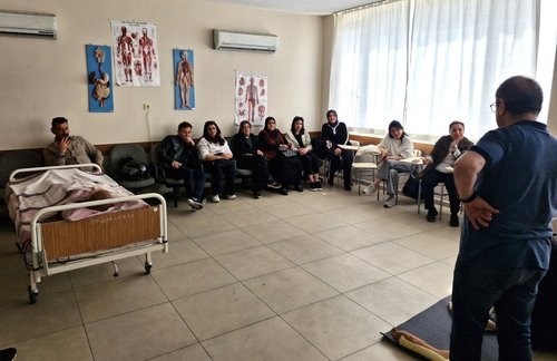 Mezitli'de Ailelere Temel İlkyardım Eğitimi Verildi - Görsel 4