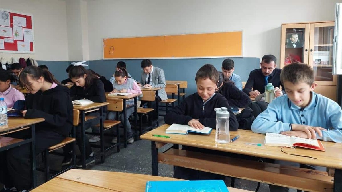 Mihalıççık'ta Kütüphaneler Haftası Coşkusu: Öğrenciler Kitaplarla Buluştu