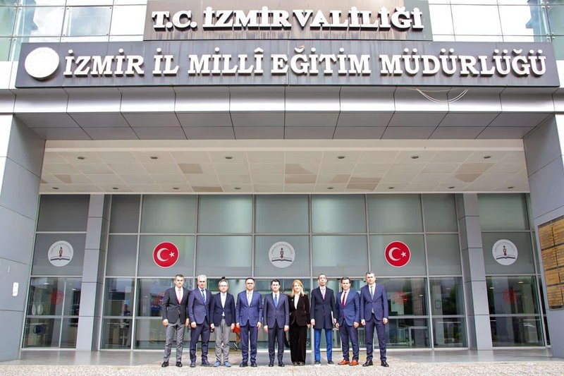 Milli Eğitim Bakan Yardımcısı Macit, İzmir'de Okul İnşaatlarını İnceledi - Görsel 3