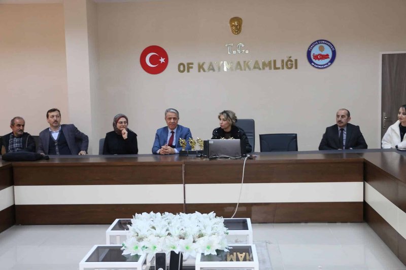 Of'ta Yeşilay Şampiyonları Kupalarını Aldı: Bağımlılıkla Mücadele Yarışması Ödül Töreni - Görsel 3