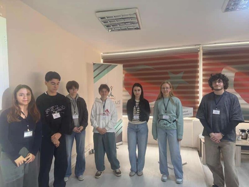 Osmangazi'de Eko-Kaşifler Projesi Başladı: Gençler Sürdürülebilirlik İçin Sinemayı Kullanıyor - Görsel 3