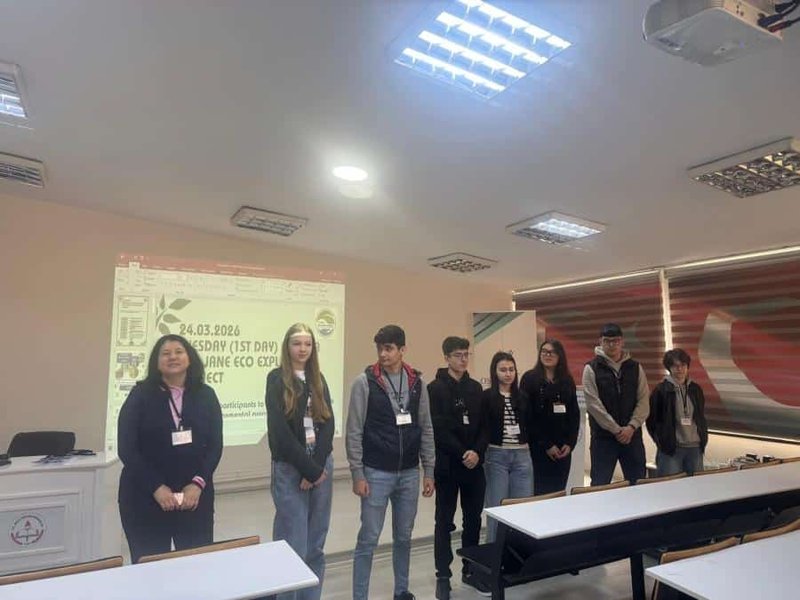 Osmangazi'de Eko-Kaşifler Projesi Başladı: Gençler Sürdürülebilirlik İçin Sinemayı Kullanıyor - Görsel 5