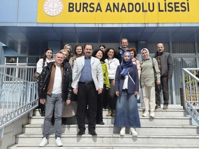 Osmangazi'de 'Eko-Kaşifler' Projesiyle Gençler Doğayla Buluştu - Görsel 2