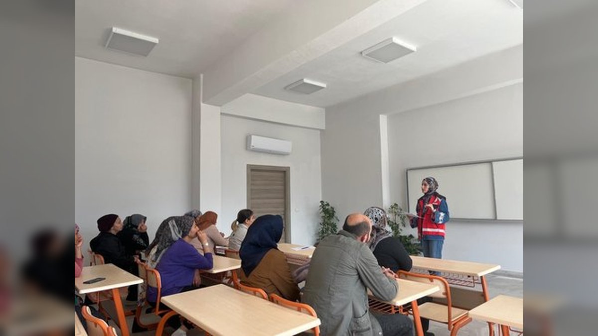 Osmaniye Aile ve Sosyal Hizmetler İl Müdürlüğü'nden Velilere ve Okul Personeline Eğitim