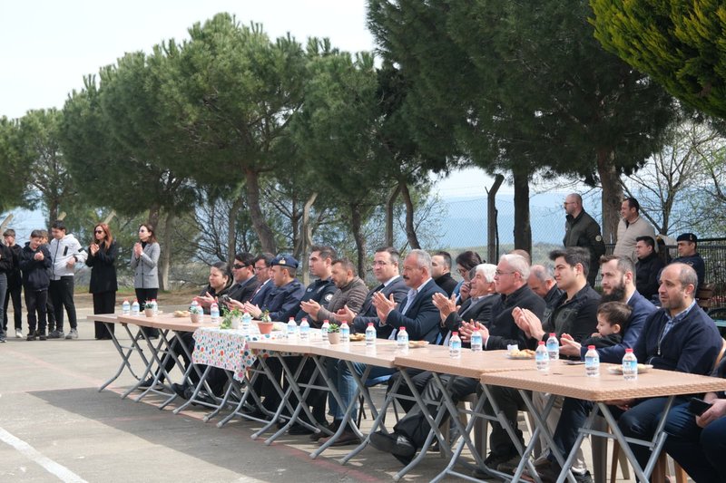 Sarıgöl'de Nevruz ve Orman Haftası Coşkusu: Fidanlar Toprakla Buluştu - Görsel 3