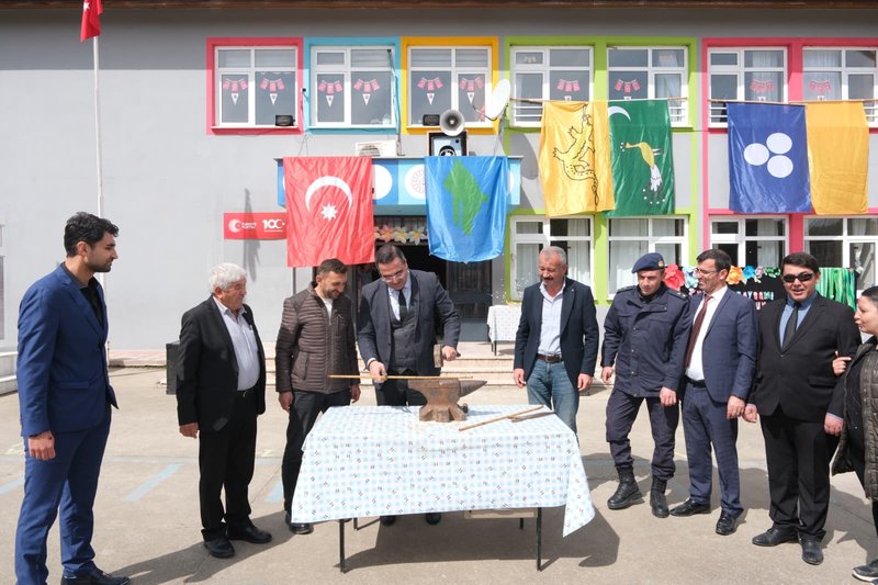Sarıgöl'de Nevruz ve Orman Haftası Coşkusu: Fidanlar Toprakla Buluştu - Görsel 5