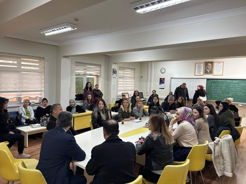 Sincan'da Eğitim Mesaisi Bayrak Töreni ile Başladı: İlçe Milli Eğitim Müdürü Okul Ziyareti - Görsel 4