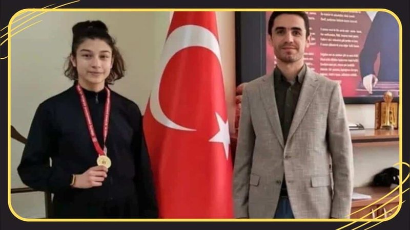 Sincan Şehit Ömer İpek Ortaokulu Öğrencisi Ecrin Sena Bozkurt'tan Tekvando Ankara Birinciliği