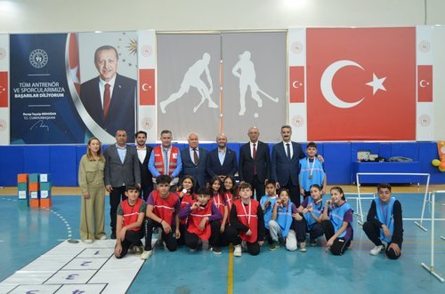 Toroslar Renkli Adımlar Şenliği Başladı: Duygusal Dezavantajlı Öğrenciler İçin Spor, Sanat ve Eğlence - Görsel 4