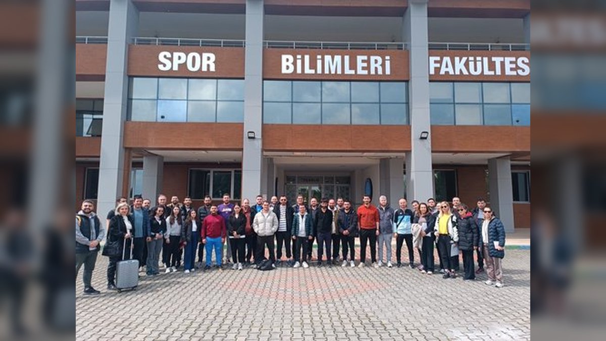 Türkiye Özel Sporcular Masa Tenisi Antrenörlük Kursu Bursa'da Başladı
