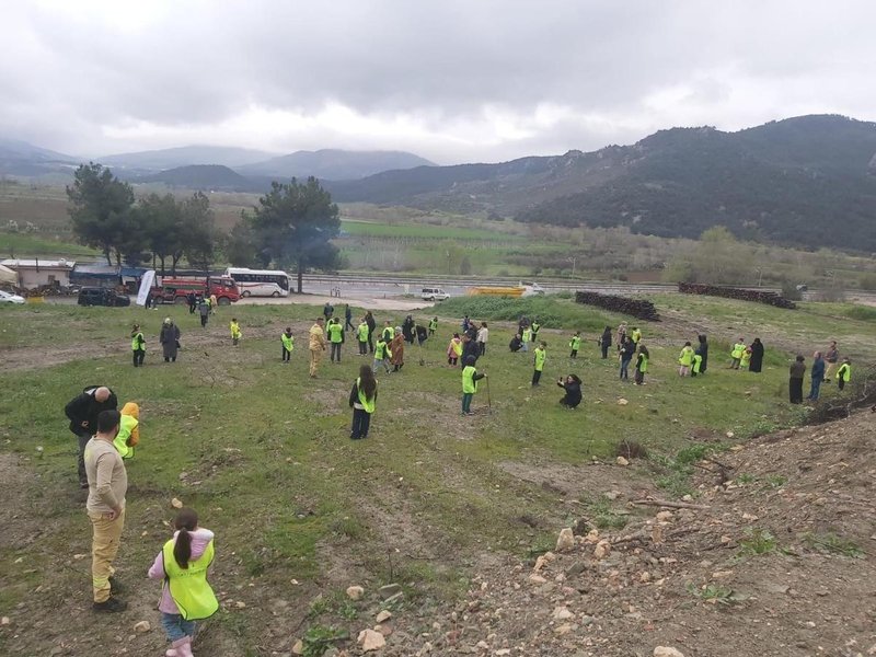 Tuzla'dan Osmaneli'ne 2000 Fidanlık Anlamlı Destek - Görsel 4