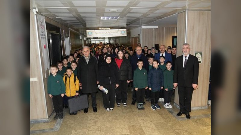 Ümraniye'de "Bayrağın Gölgesinde Birlikteyiz" Projesi Kapsamında Anlamlı Program