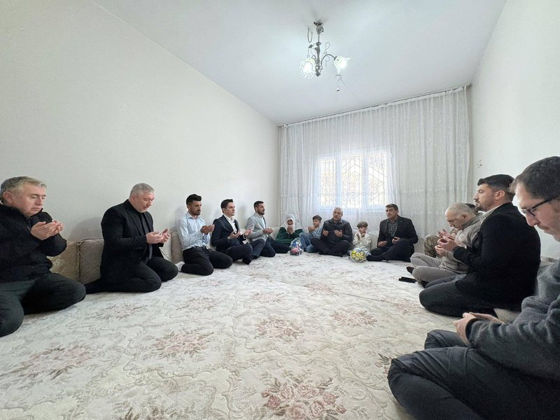 Vali Akkoyun ve Heyeti Şehit Nuri Demirel'in Ailesini Ziyaret Etti - Görsel 2