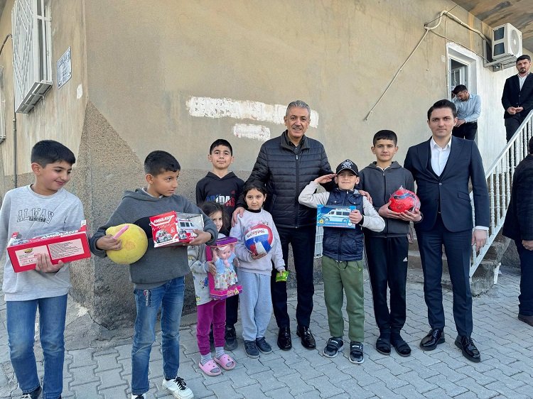 Vali Akkoyun ve Heyeti Şehit Nuri Demirel'in Ailesini Ziyaret Etti - Görsel 4