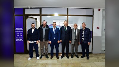 Vali Tahir Şahin Berberler ve Kuaförler Odası'nı Ziyaret Etti