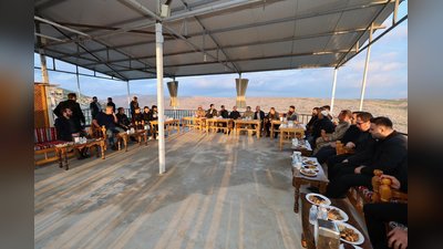 Vali Tuncay Akkoyun ve Kaymakam Evren Çakır, Nusaybin'de Vatandaşlarla Buluştu