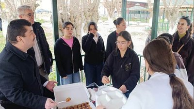 Yeşilhisar'da Kovalı Ortaokulu Öğrencileri İçmece'ye Gezi Düzenledi