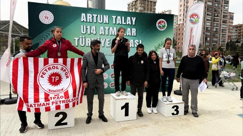 Yozgat'ta Çifte Altın Gururu: Rabia Yılmaz Türkiye Şampiyonu Oldu