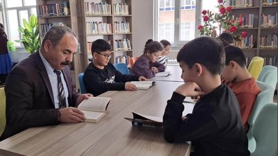 Yunak'ta Kütüphaneler Haftası Coşkusu: Öğrenciler Kitaplarla Buluştu