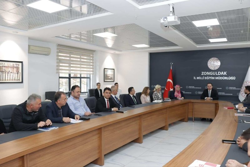 Zonguldak İl Milli Eğitim Müdürlüğü'nde Proje Bilgilendirme Toplantısı Gerçekleştirildi - Görsel 2