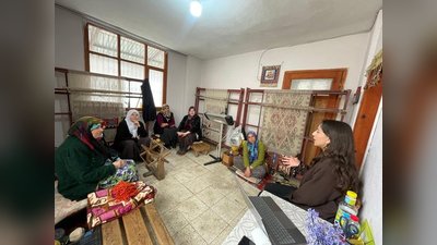 Adana'da Aile Eğitim Programı Kapsamında 'Bilinçli Medya Kullanımı' Eğitimi Verildi