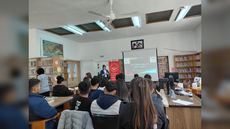 Adana'da Aile Eğitim Programı Kapsamında Madde Bağımlılığına Karşı Bilgilendirme