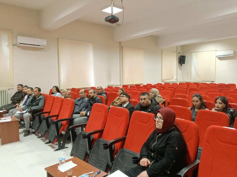 Akseki'de Okul Yöneticileriyle Eğitimde Türkiye Yüzyılı Maarif Modeli Toplantısı - Görsel 3